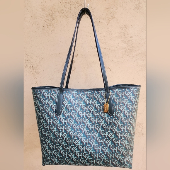 Coach City Tote – Green Monogram Print | Style CF342 - Picture 4 of 13